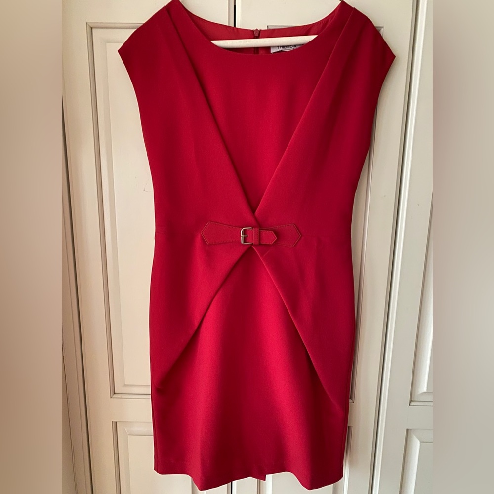 Tribeca Red sleeveless Dress buckle accents Lined Size Small